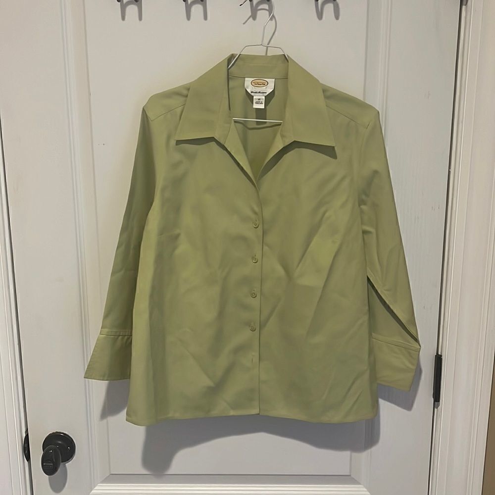 Talbots Wrinkle Resistant Button Down Blouse Sage Green